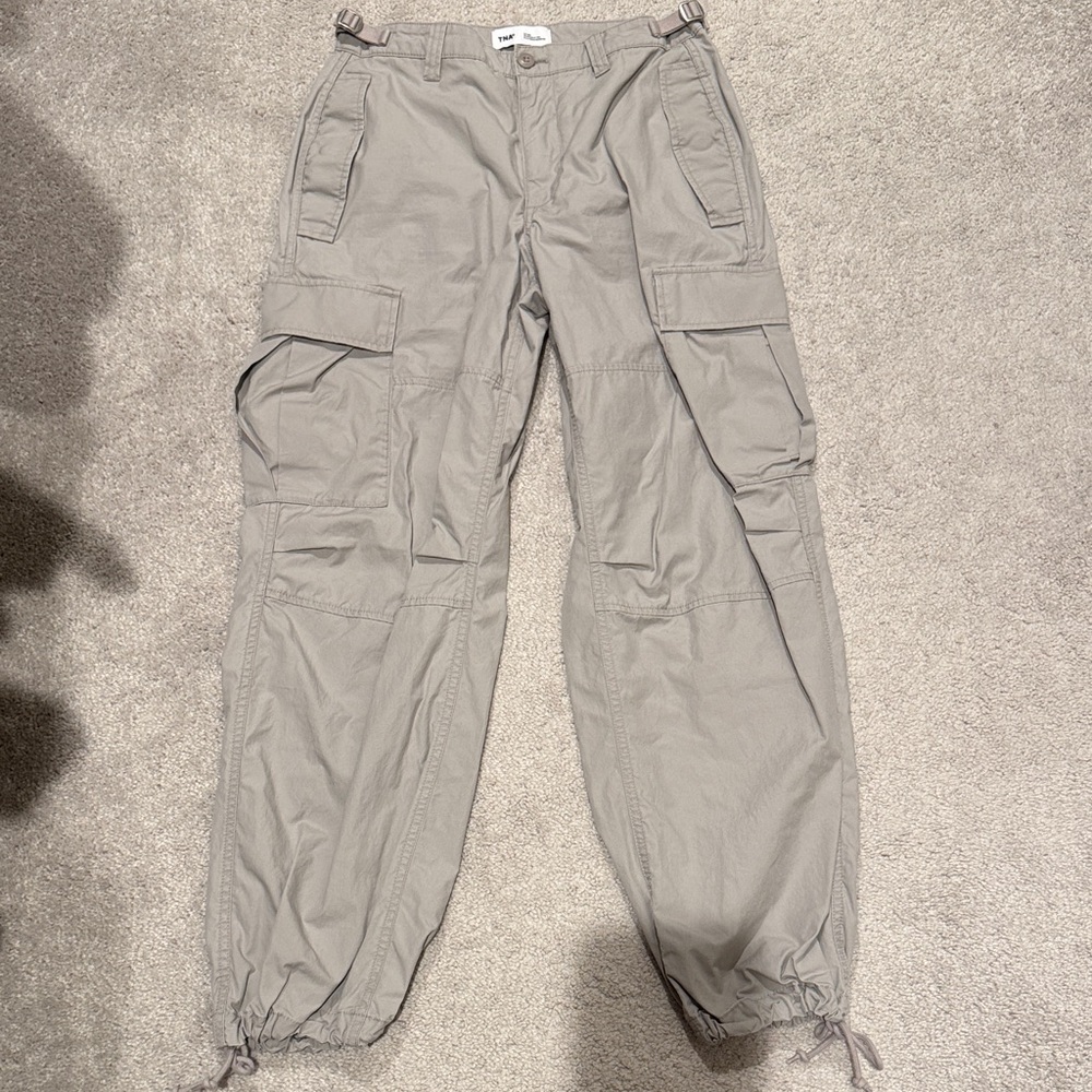 Aritzia Women's Gray Cargo Pants